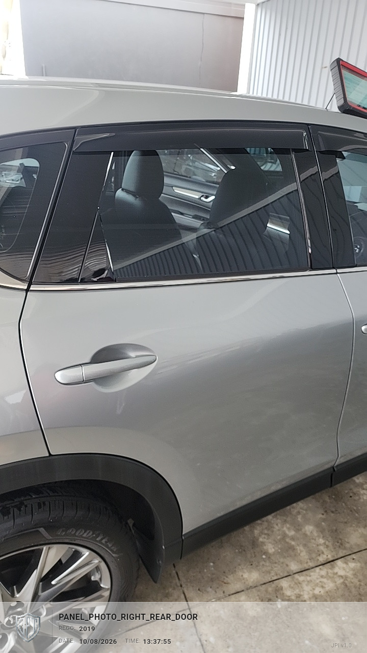 2019_panel_photo_right_rear_door1.jpg